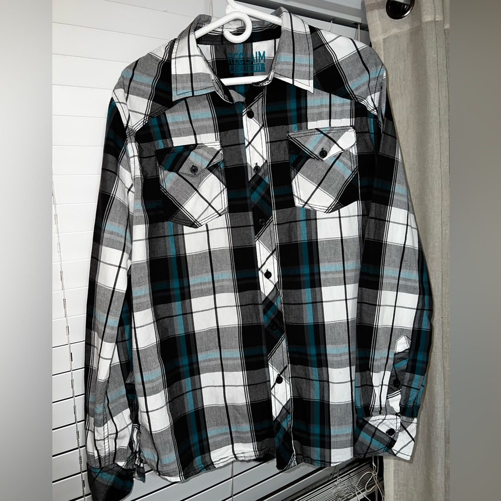 Reclaim relaxed fit, long sleeve shirt, size Large